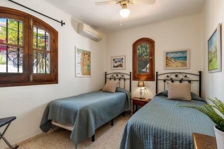 נרחה Hermosa Casa Con Terraza E Increibles Vistas Al Mar Y La Montana מראה חיצוני תמונה