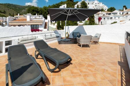 נרחה Hermosa Casa Con Terraza E Increibles Vistas Al Mar Y La Montana מראה חיצוני תמונה