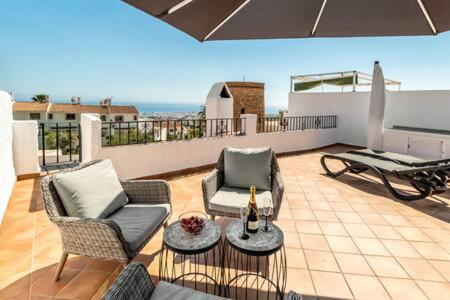 נרחה Hermosa Casa Con Terraza E Increibles Vistas Al Mar Y La Montana מראה חיצוני תמונה