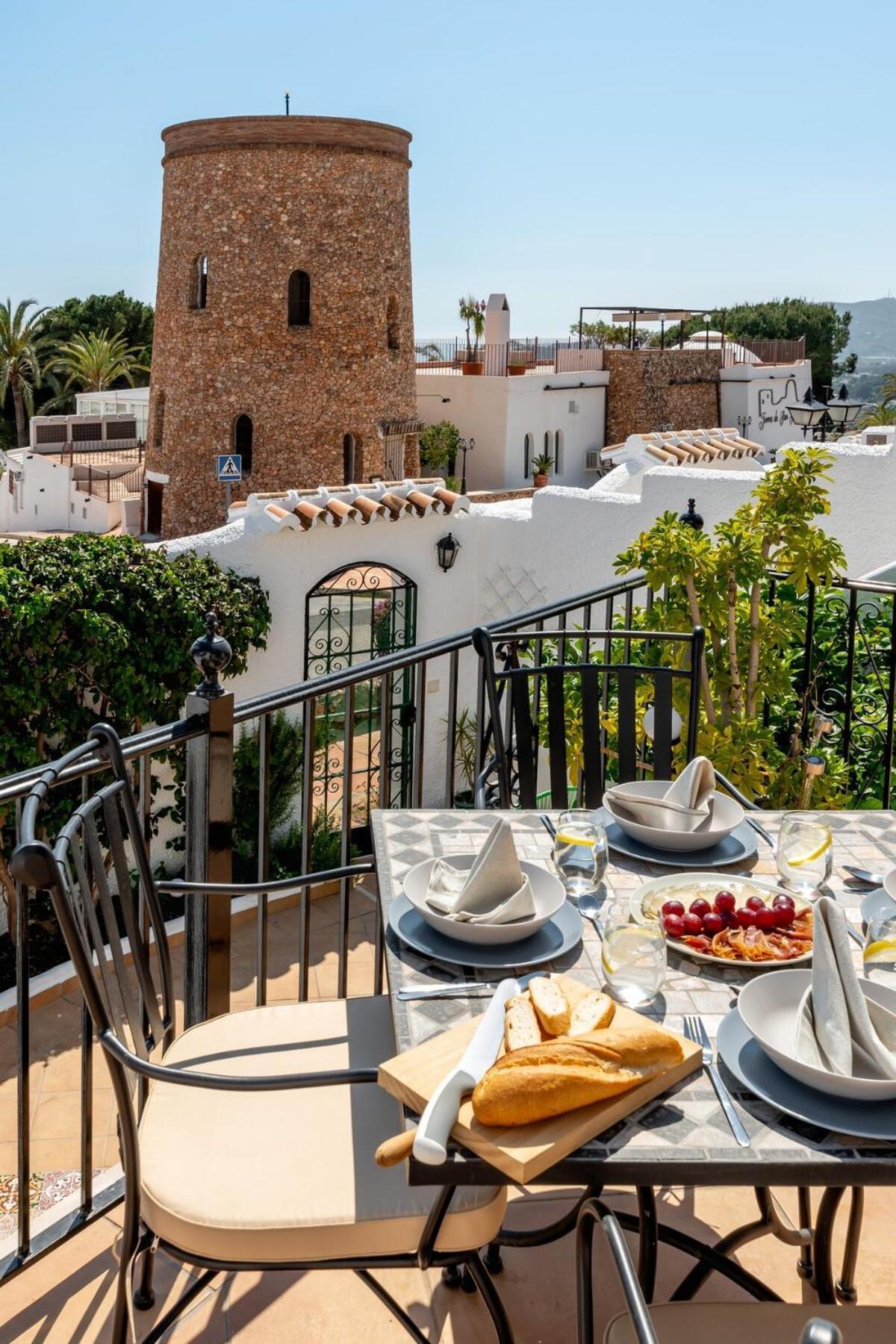 נרחה Hermosa Casa Con Terraza E Increibles Vistas Al Mar Y La Montana מראה חיצוני תמונה